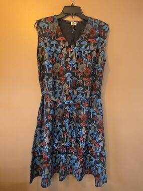 Black Mushroom-Print Sleeveless Dress - Blue & Red